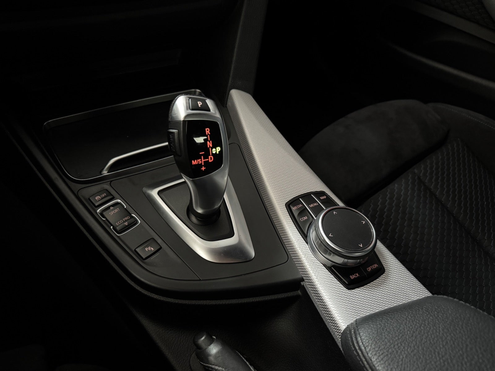 Sort BMW 420d fra 2019
