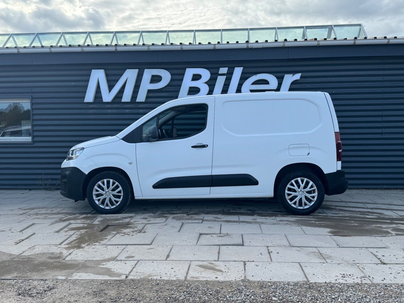Hvid Citroën Berlingo fra 2019