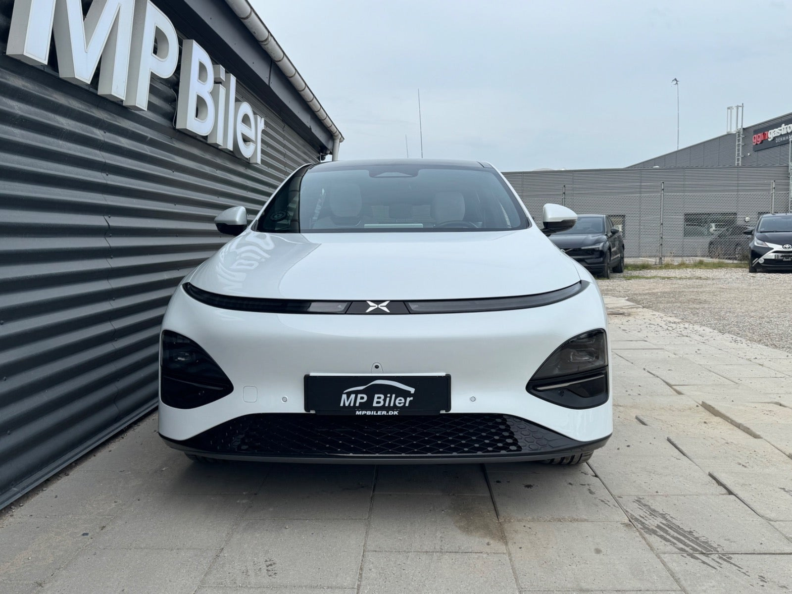 Hvid Xpeng G6 fra 2024