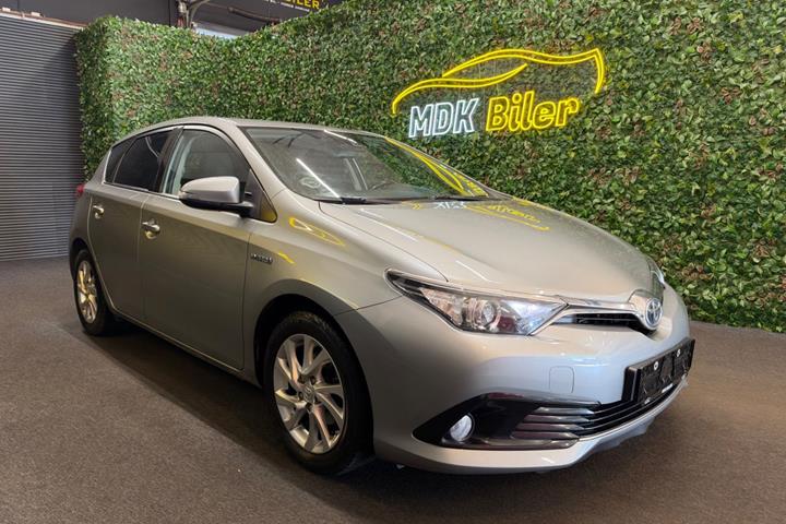 undefined Toyota Auris fra 2015