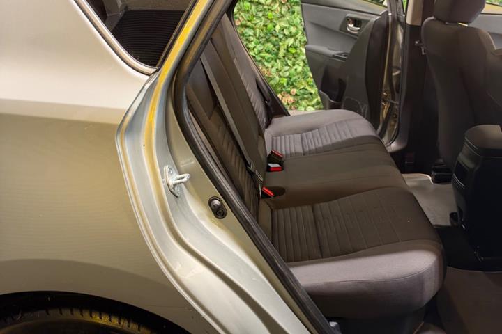 undefined Toyota Auris fra 2015