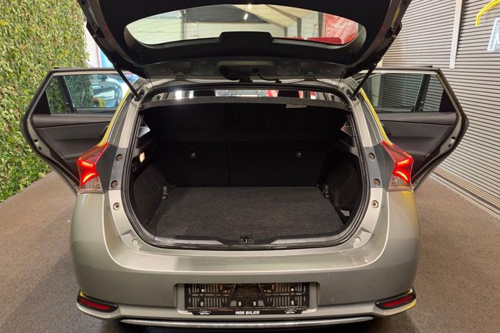 undefined Toyota Auris fra 2015