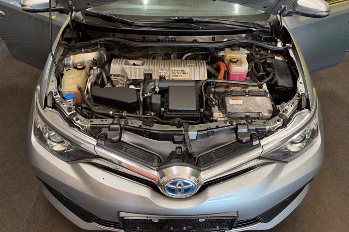 undefined Toyota Auris fra 2015
