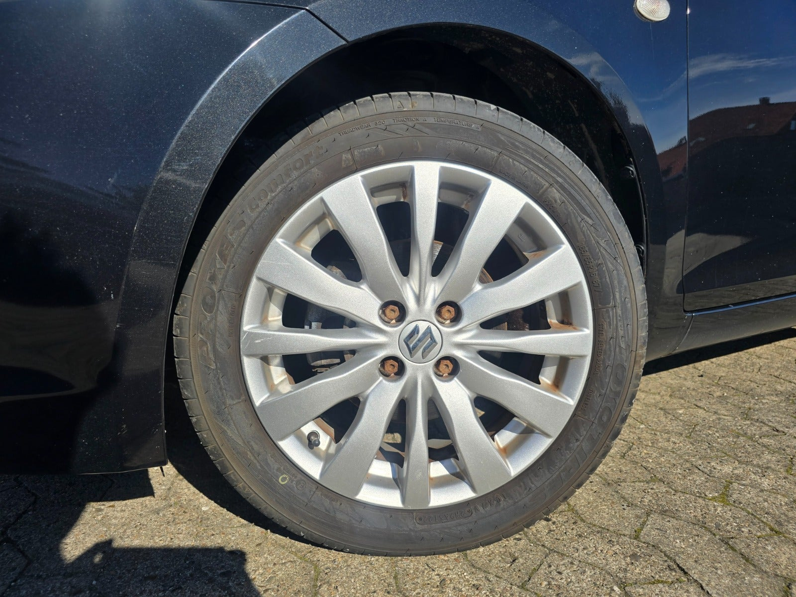 Sort Suzuki Swift fra 2012