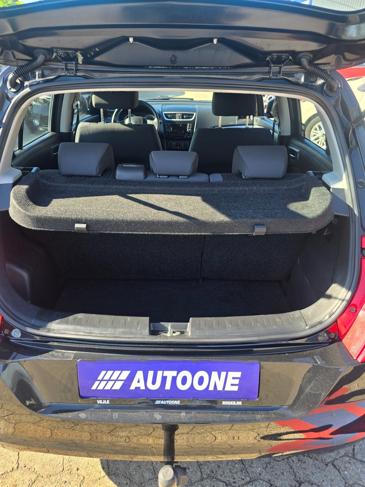 Sort Suzuki Swift fra 2012