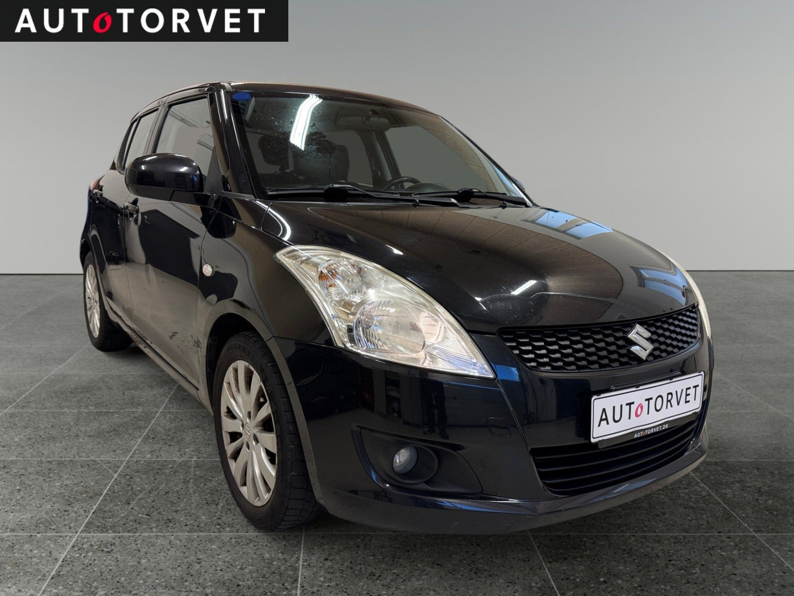 Sort Suzuki Swift fra 2012