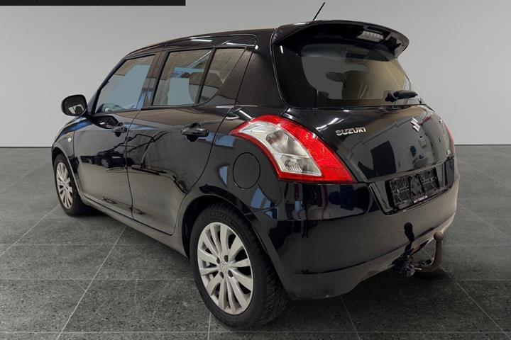 Sort Suzuki Swift fra 2012