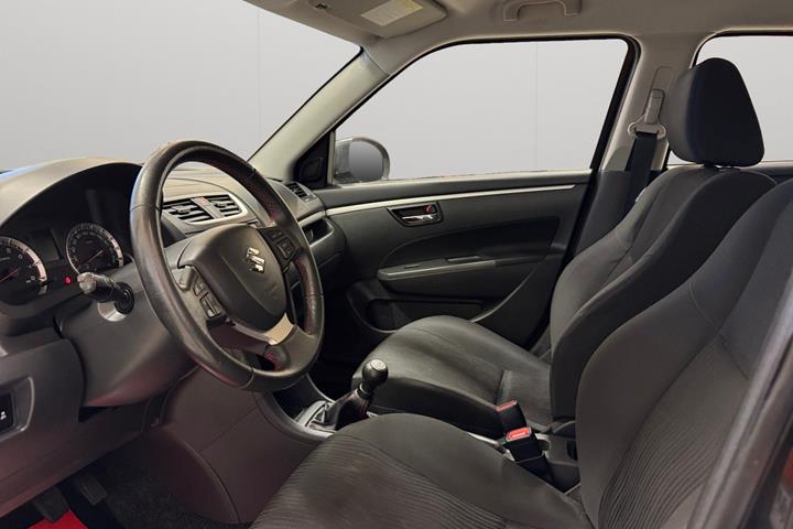 Sort Suzuki Swift fra 2012