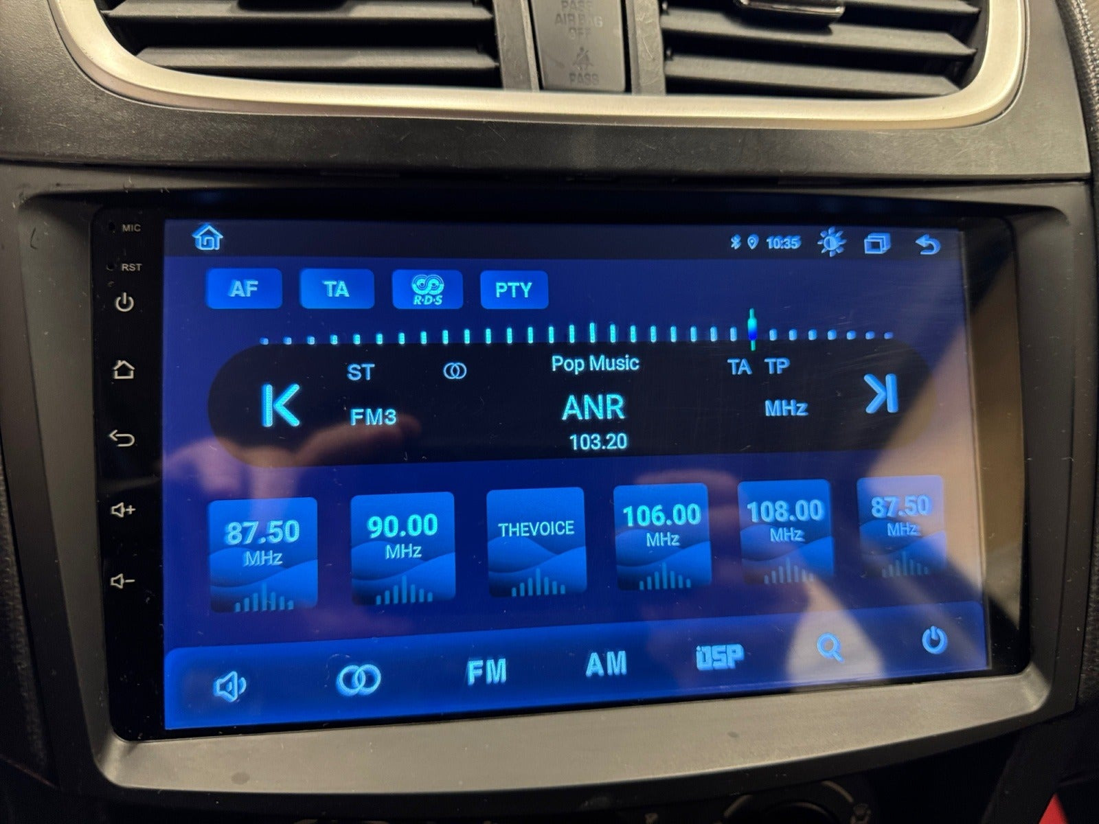 Sort Suzuki Swift fra 2012