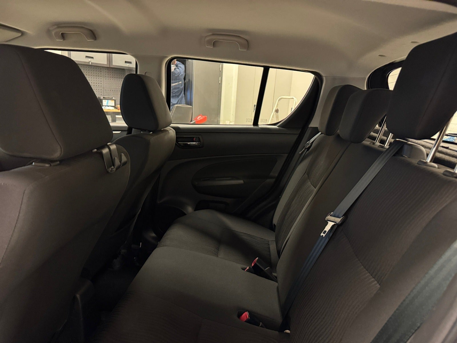 Sort Suzuki Swift fra 2012