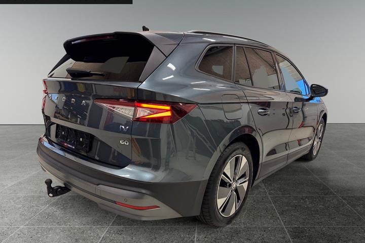 Grå Skoda Enyaq fra 2021
