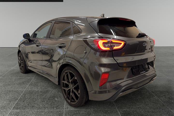 Grå Ford Puma fra 2020