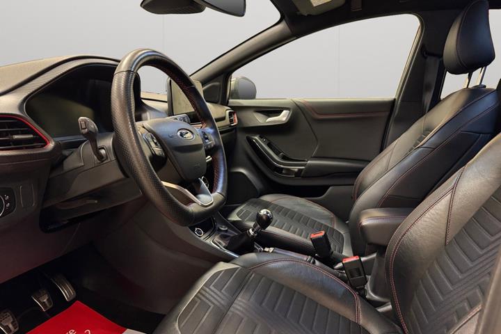 Grå Ford Puma fra 2020
