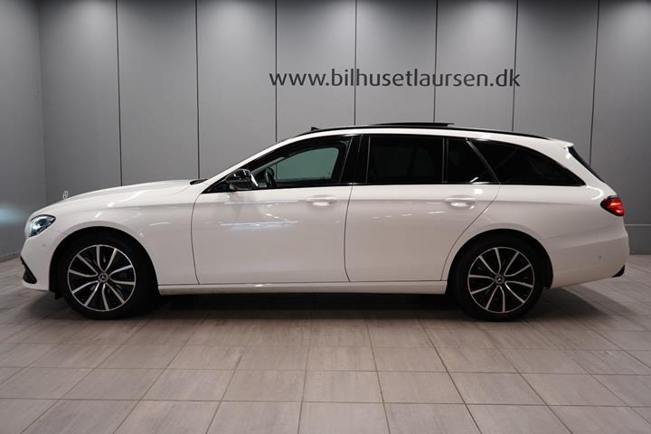 Hvid Mercedes E300 e fra 2021