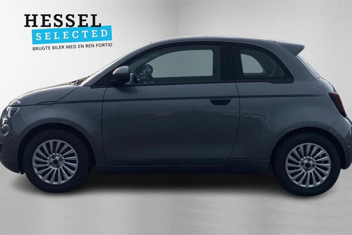 Grå Fiat 500e fra 2023