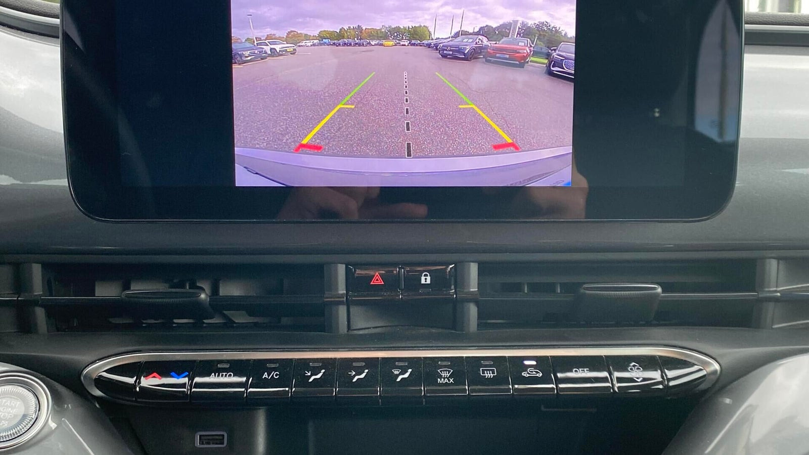 Grå Fiat 500e fra 2023