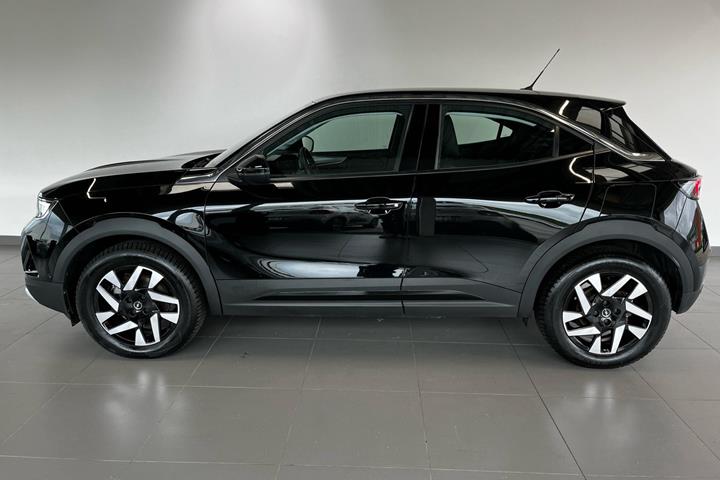 Sort Opel Mokka-e fra 2023