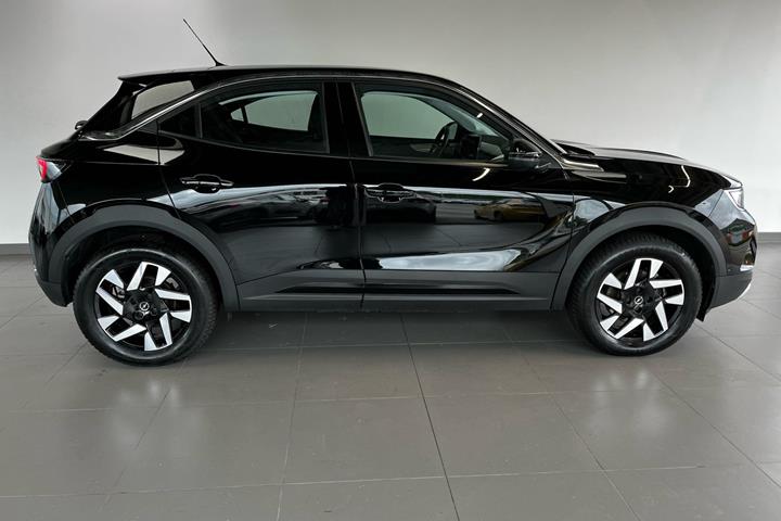 Sort Opel Mokka-e fra 2023