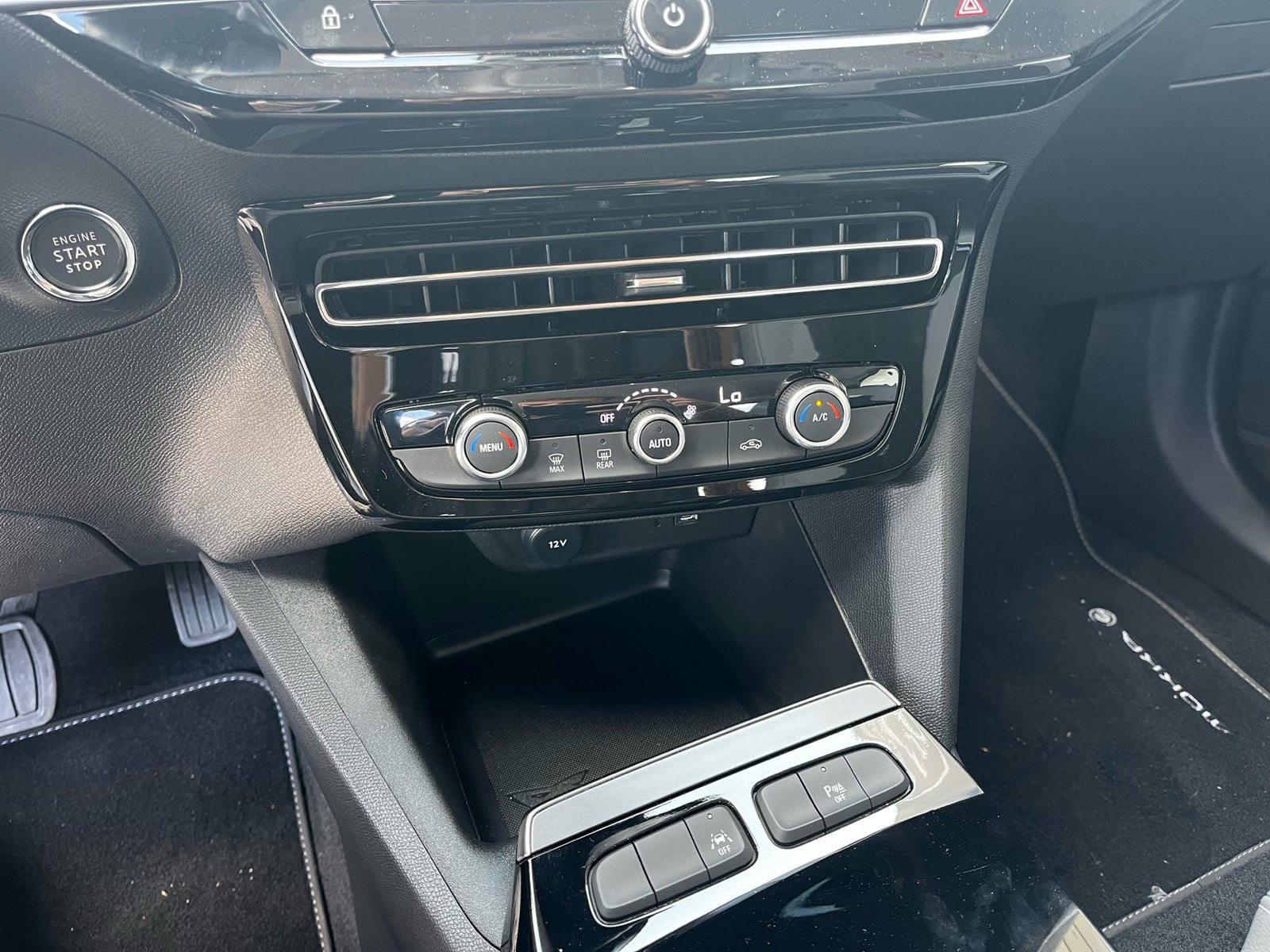 Sort Opel Mokka-e fra 2023