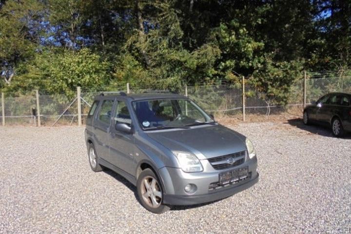 Grå Suzuki Ignis fra 2008