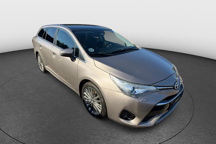 undefined Toyota Avensis fra 2015