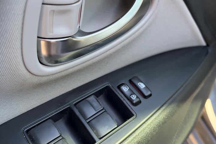 undefined Toyota Avensis fra 2015