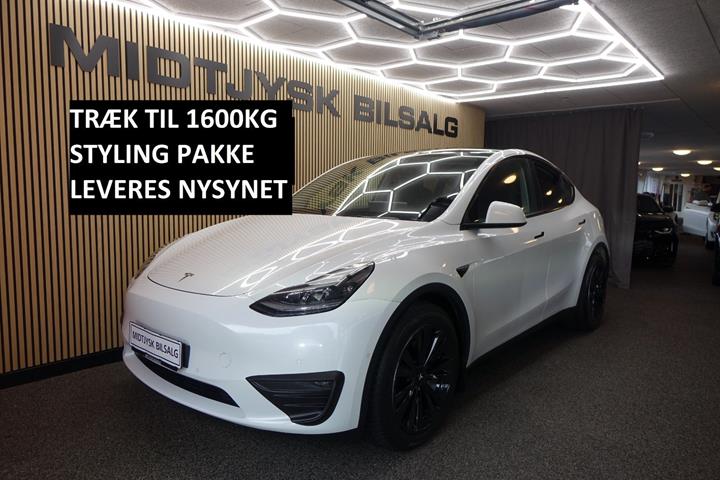 Hvid Tesla Model Y fra 2021