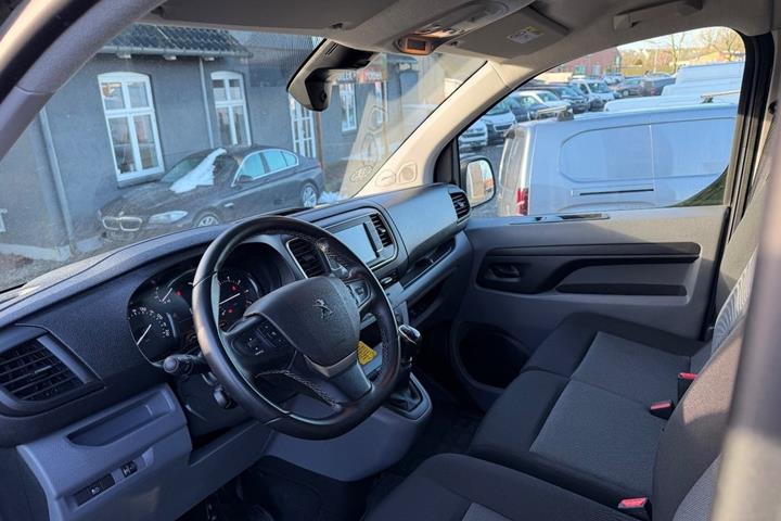 Sort Peugeot Expert fra 2023