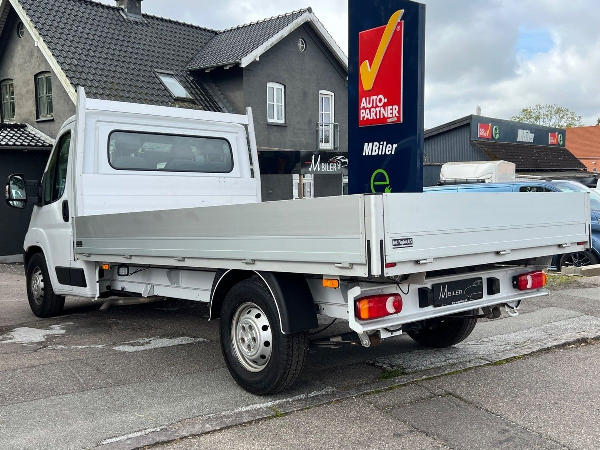 Hvid Peugeot Boxer 435 fra 2024
