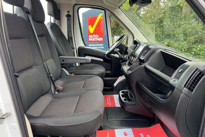Hvid Peugeot Boxer 435 fra 2024