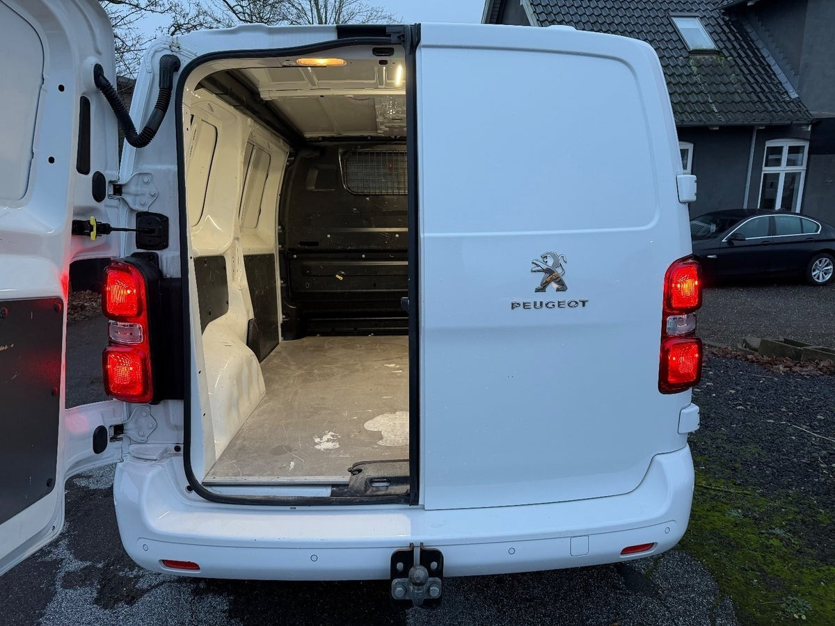 Hvid Peugeot Expert fra 2021