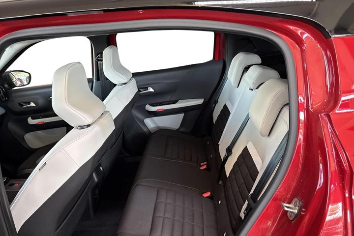 Rød Citroën e-C3 Aircross fra 2026