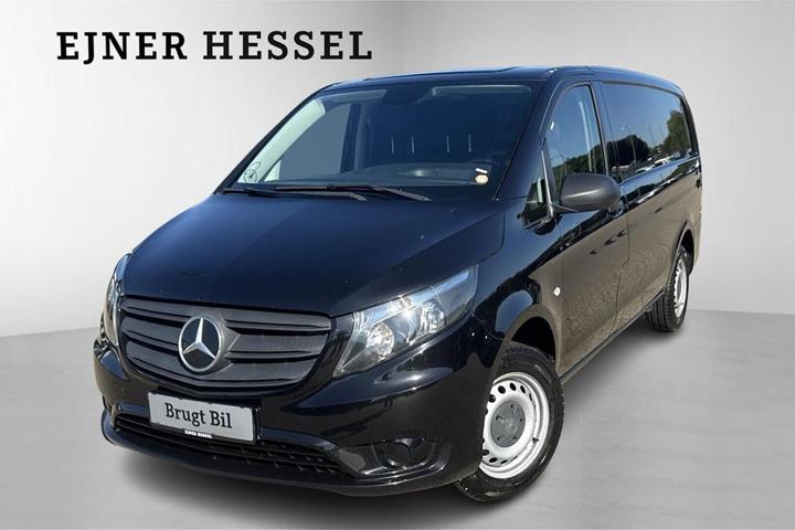 Sort Mercedes Vito 114 fra 2022