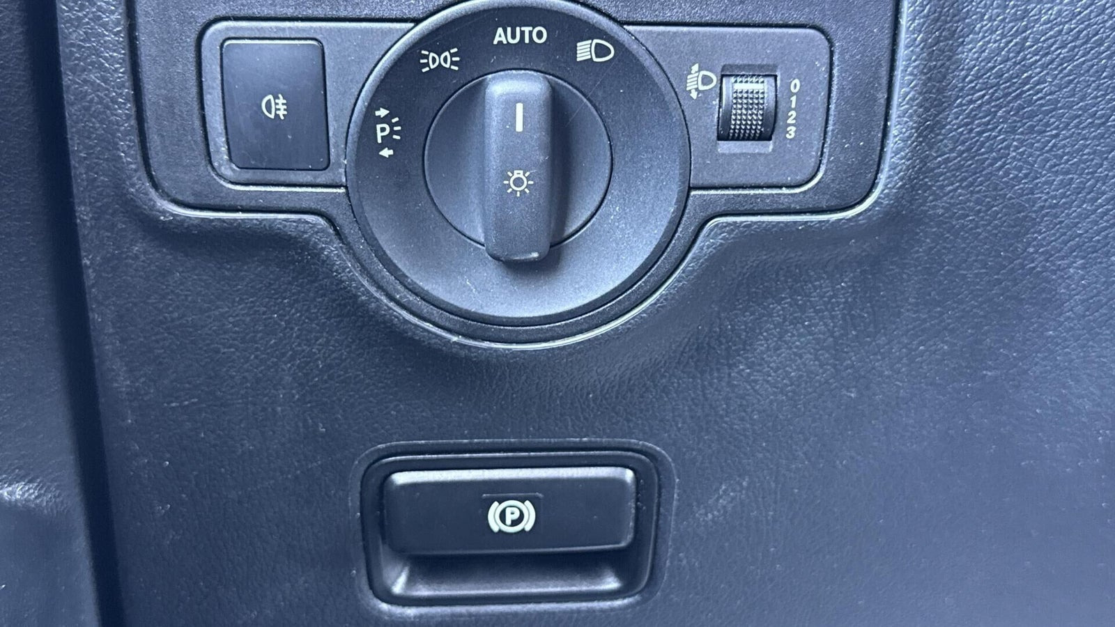 Sort Mercedes Vito 114 fra 2022