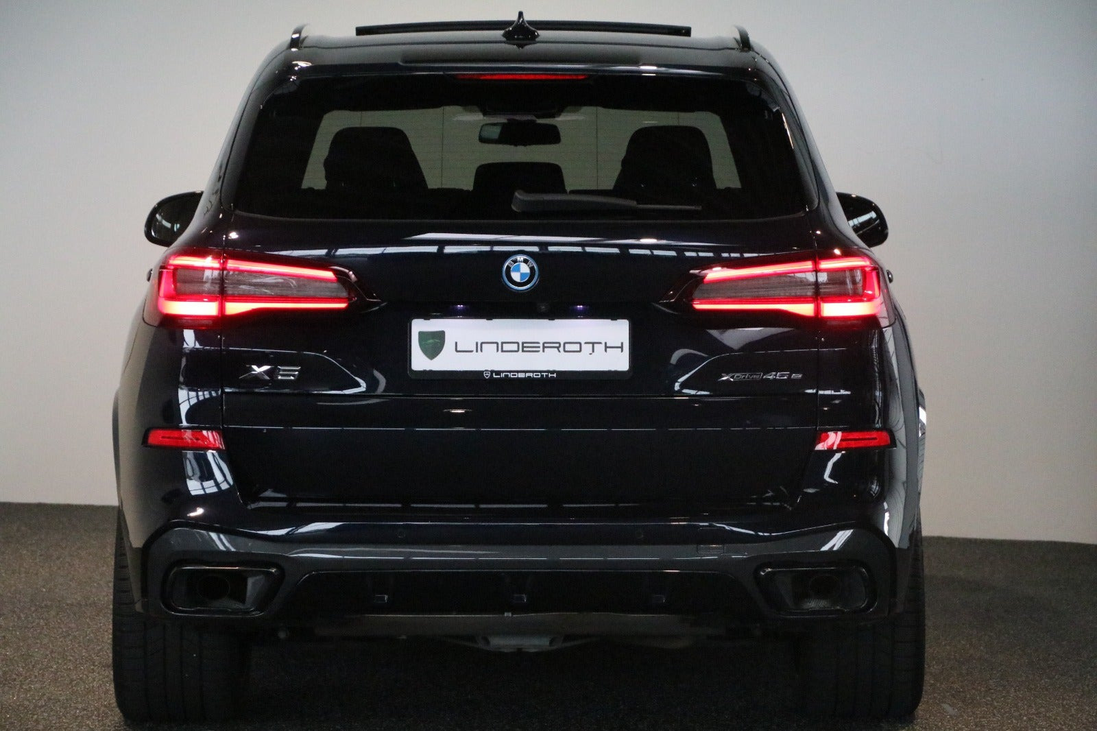 Sort BMW X5 fra 2022