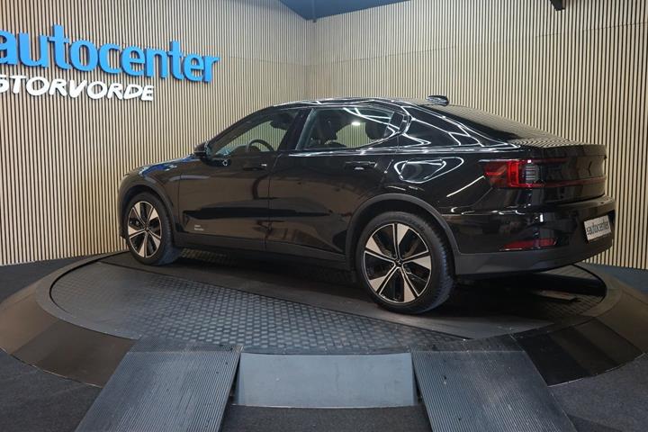 Sort Polestar 2 fra 2024
