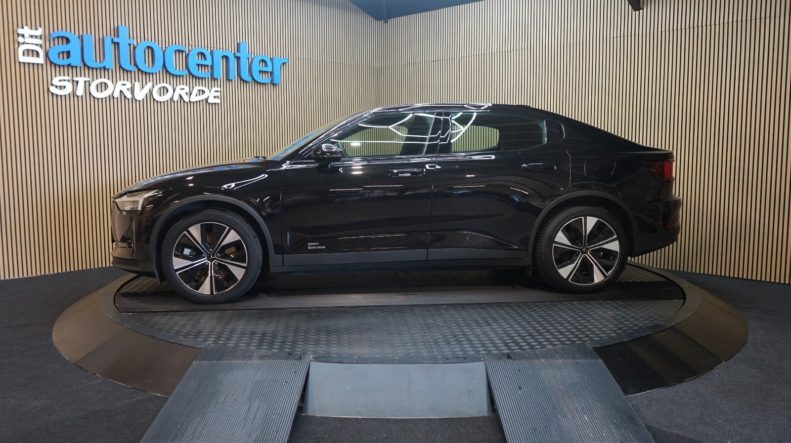 Sort Polestar 2 fra 2024