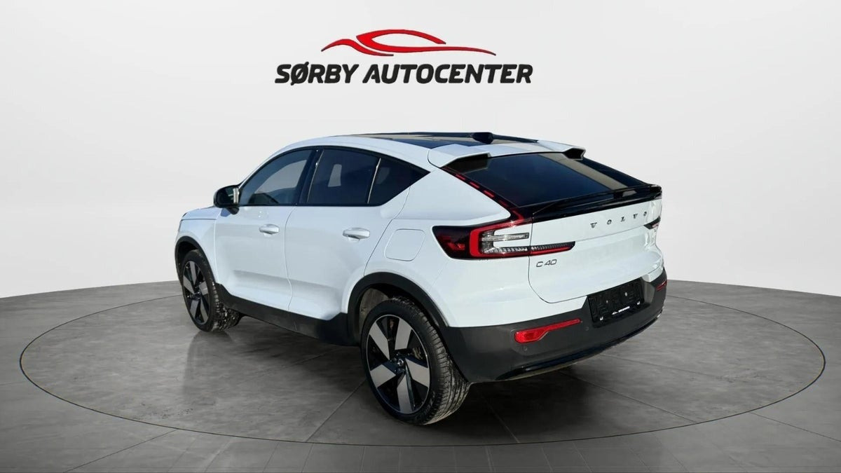 Blå Volvo C40 fra 2024
