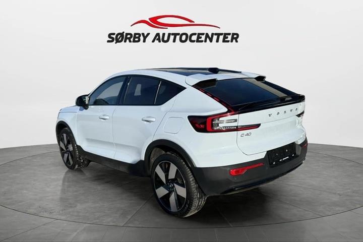 Blå Volvo C40 fra 2024