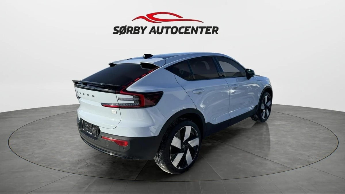 Blå Volvo C40 fra 2024