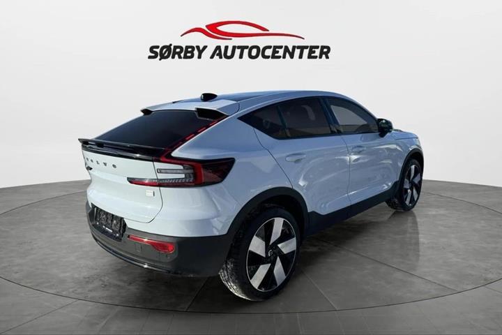Blå Volvo C40 fra 2024
