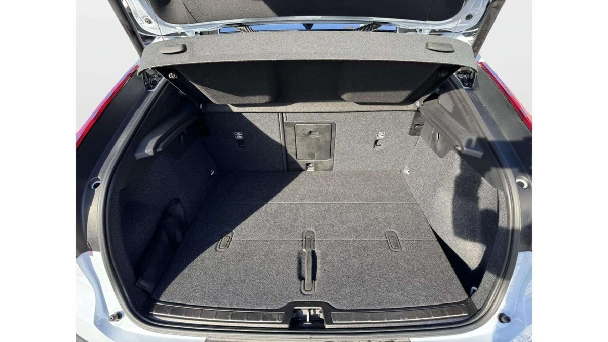 Blå Volvo C40 fra 2024