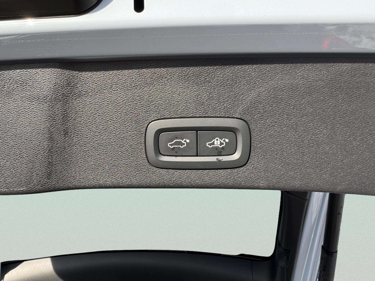 Blå Volvo C40 fra 2024