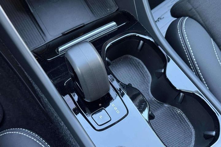Blå Volvo C40 fra 2024