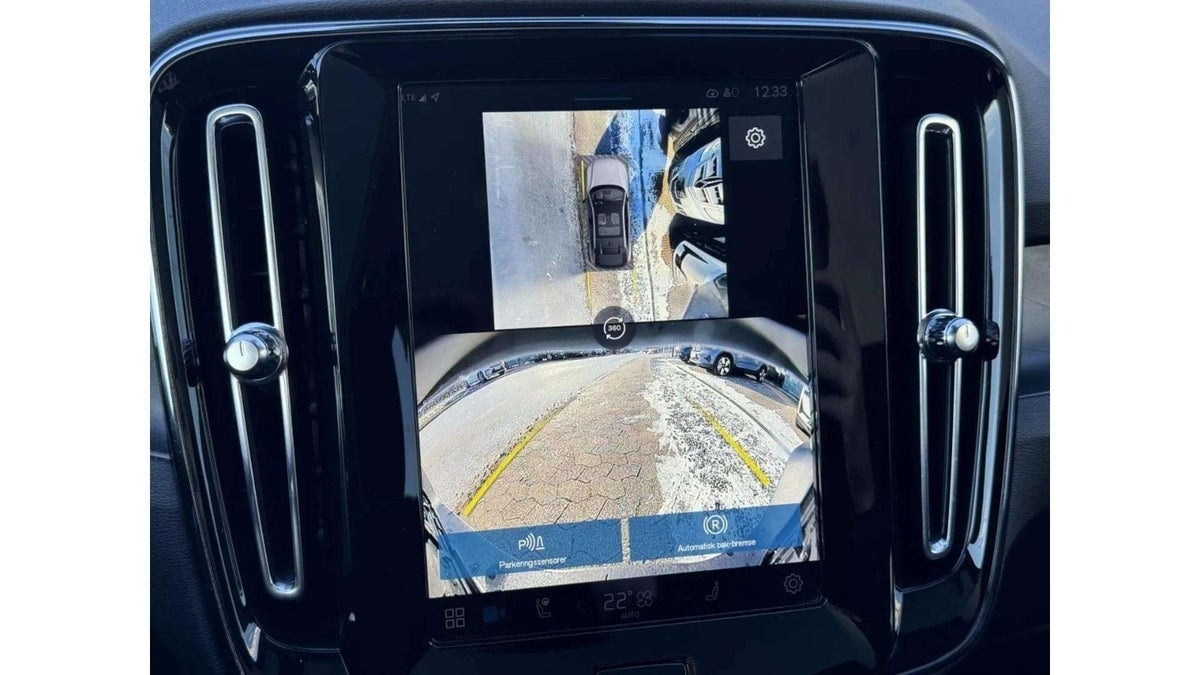 Blå Volvo C40 fra 2024