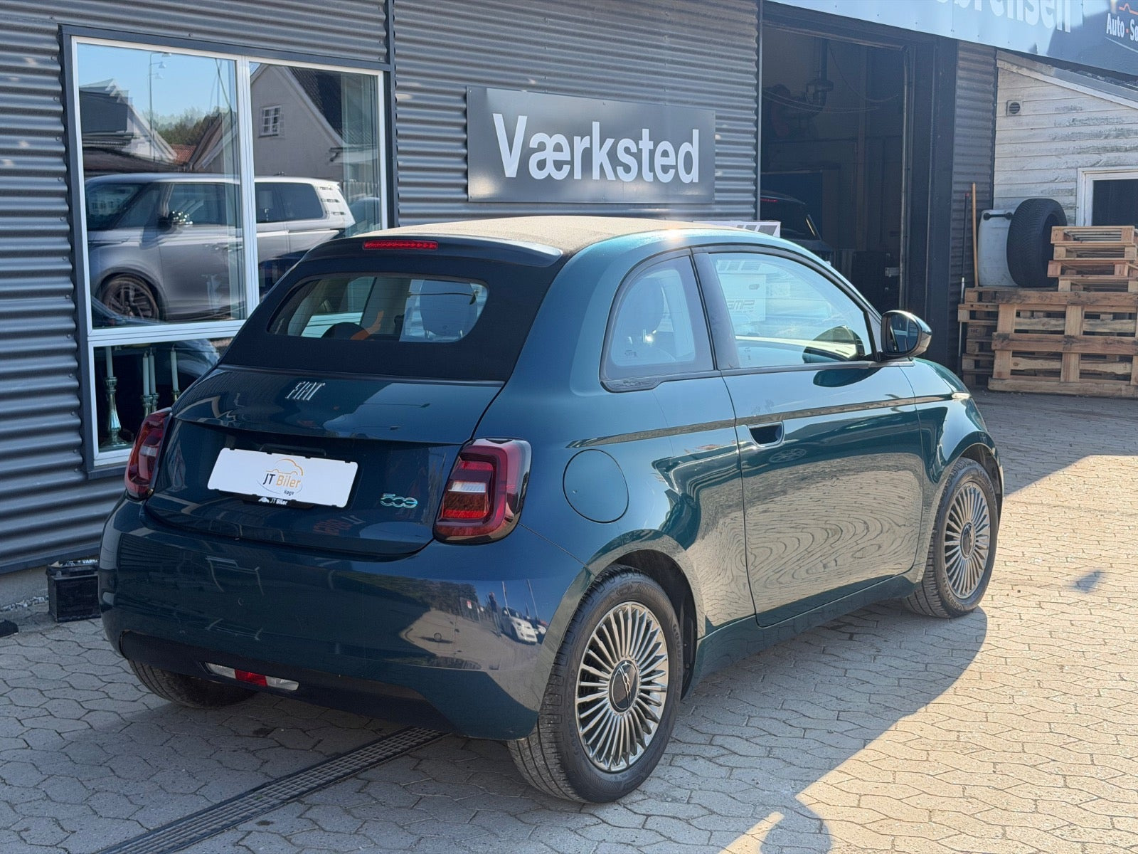Grøn Fiat 500e fra 2022