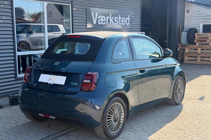 Grøn Fiat 500e fra 2022