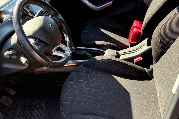 undefined Peugeot 2008 fra 2016