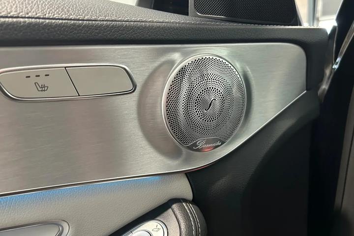 Sort Mercedes C250 fra 2015