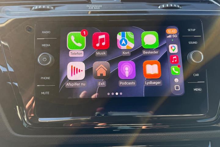 Hvid VW Touran fra 2019